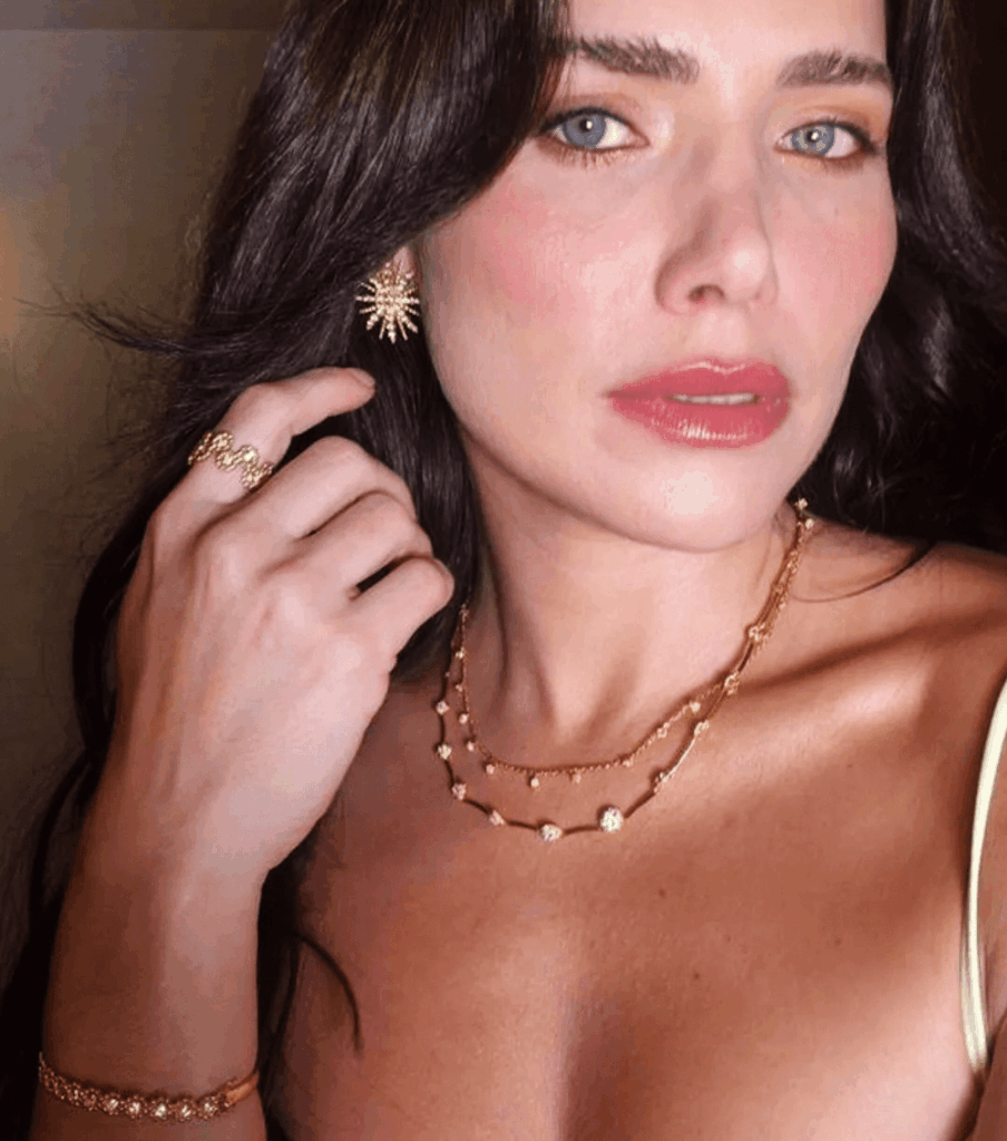 Letícia Colin Letícia Colin