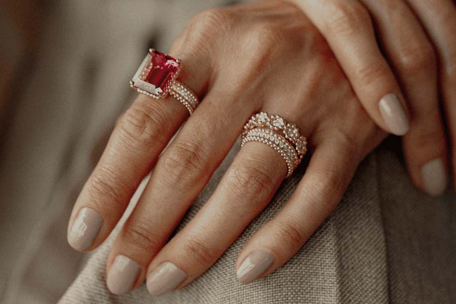 Banho de rodium: o que é e porquê fazer nas joias? Banho de rodium: o que é e porquê fazer nas joias?