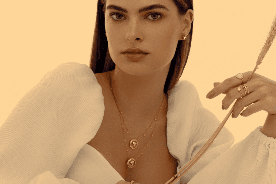 Coleção Sagrado: religiosidade em joias e seu uso no dia a dia Coleção Sagrado: religiosidade em joias e seu uso no dia a dia