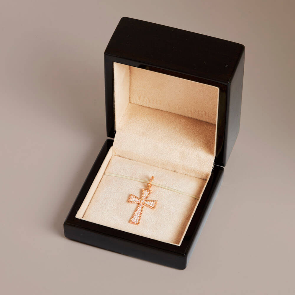 Pingente Cruz Força com Brilhante - Imagem 3