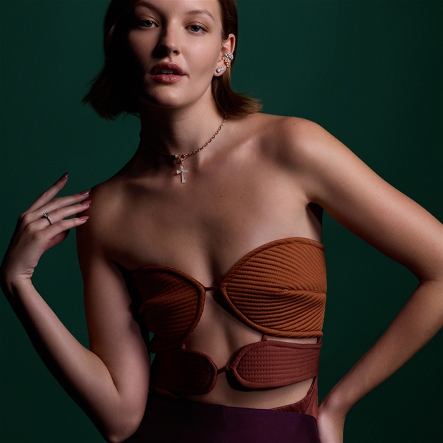 Pingente Cruz Força com Brilhante - Imagem 2